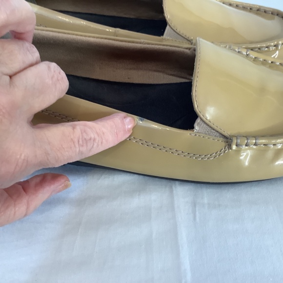 Euc Rockport total Motion taupe flats Loafers Adiprene sz. 9 ladies - Picture 9 of 11